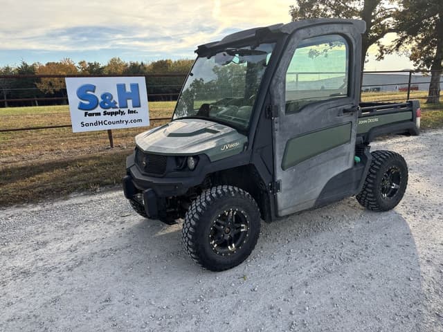 Image of John Deere XUV 865R equipment image 1