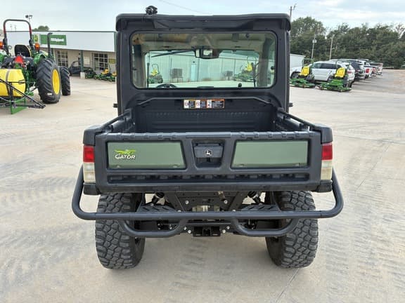 Image of John Deere XUV 865R equipment image 3