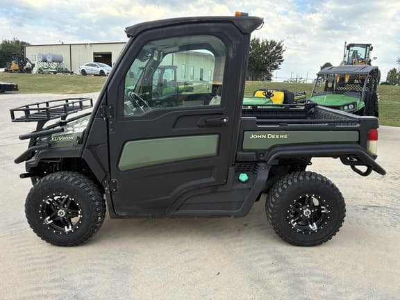Image of John Deere XUV 865R equipment image 1