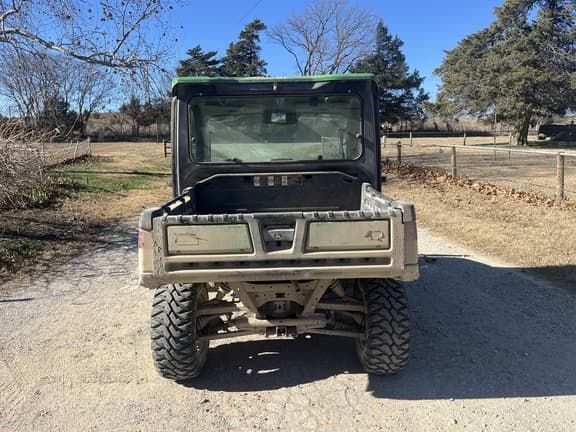 Image of John Deere XUV 865R equipment image 4