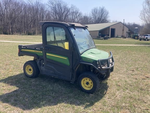 Image of John Deere Gator XUV 835E equipment image 2