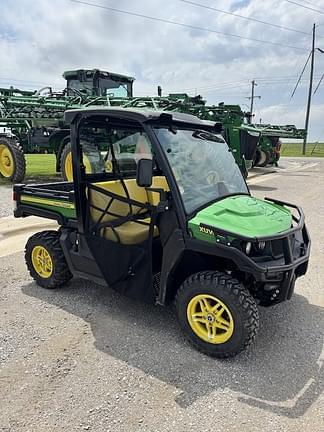 Image of John Deere XUV 835M Primary image