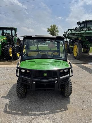 Image of John Deere XUV 835M equipment image 1
