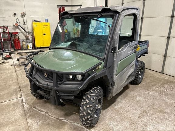 2019 John Deere XUV 835M Equipment Image0
