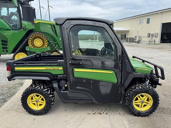 Image of John Deere XUV 835M equipment image 4