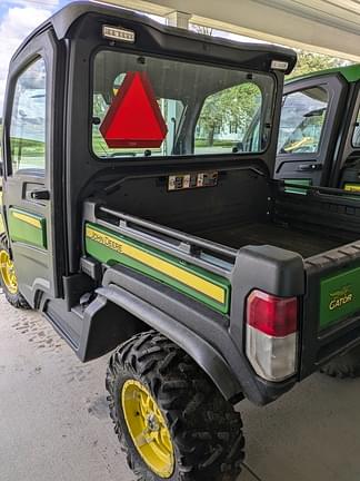 Image of John Deere XUV 835M equipment image 1