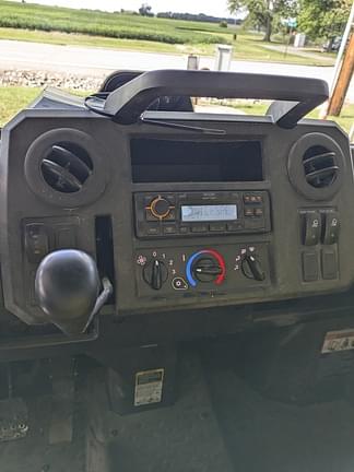 Image of John Deere XUV 835M equipment image 3