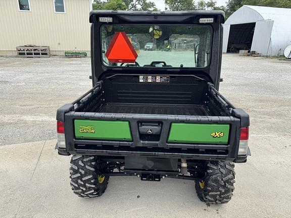 Image of John Deere XUV 835M equipment image 3