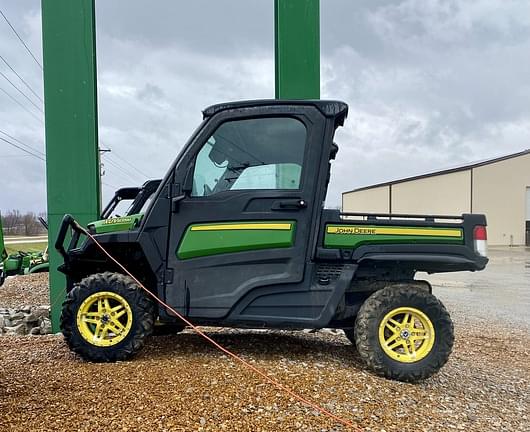 Image of John Deere XUV 835M equipment image 2