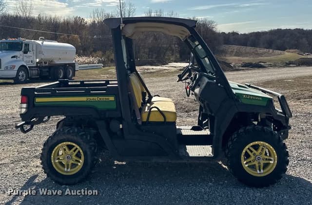 Image of John Deere XUV 835M equipment image 3