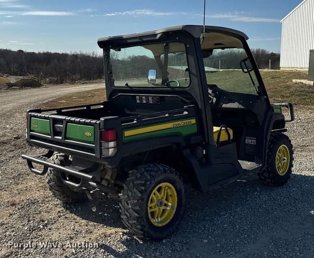 Image of John Deere XUV 835M equipment image 4