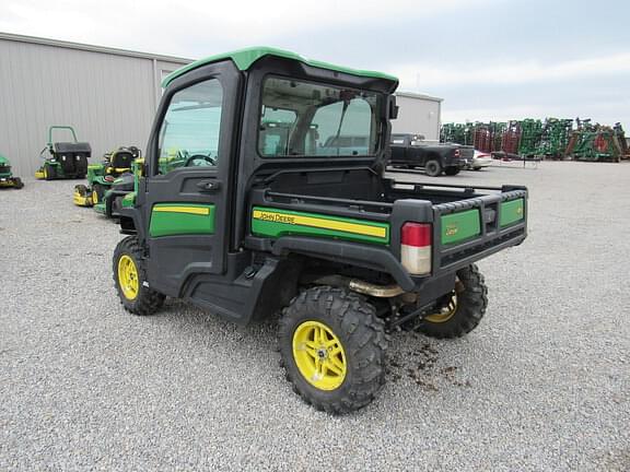 Image of John Deere XUV 835R equipment image 2