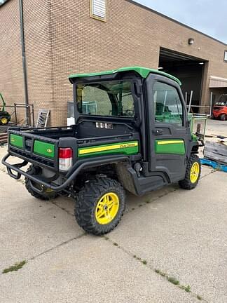 Image of John Deere XUV 835R equipment image 1