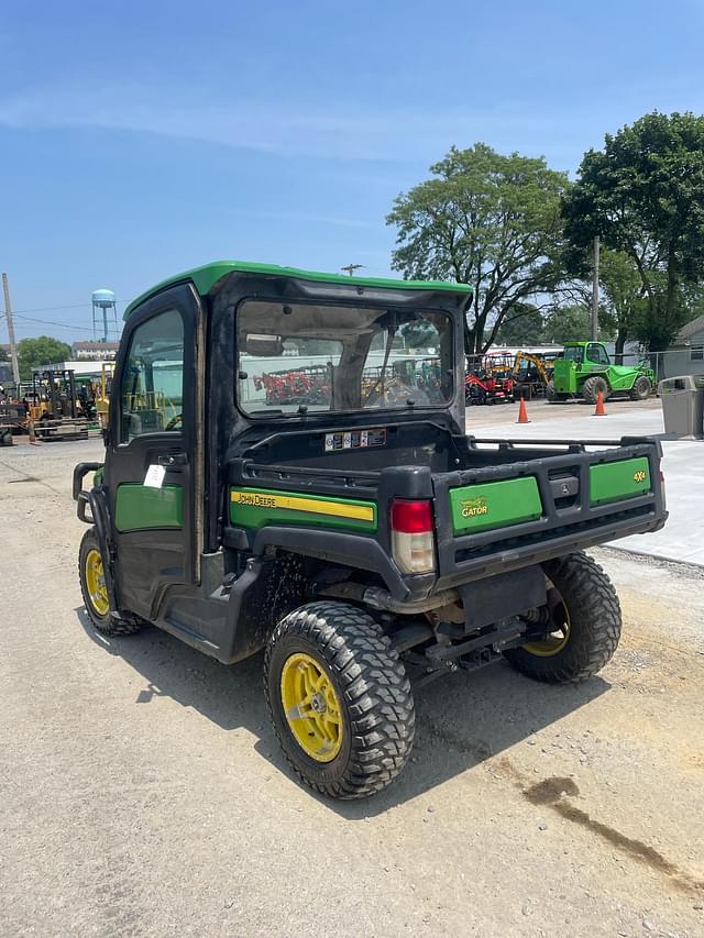 Image of John Deere XUV 835R equipment image 3