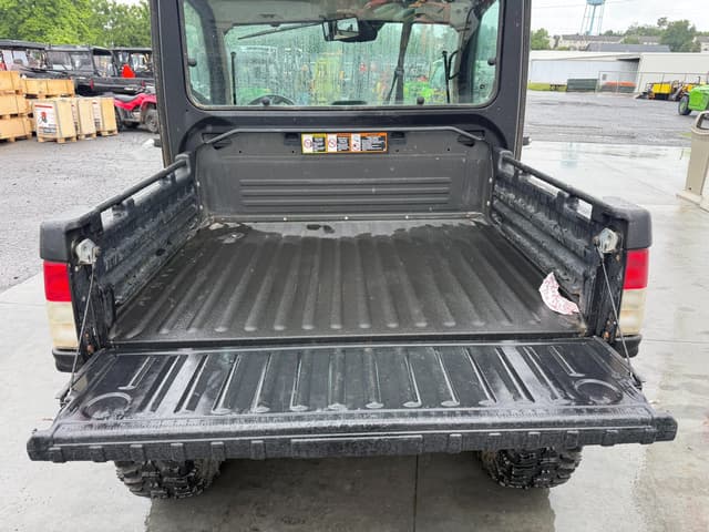 Image of John Deere XUV 835R equipment image 4
