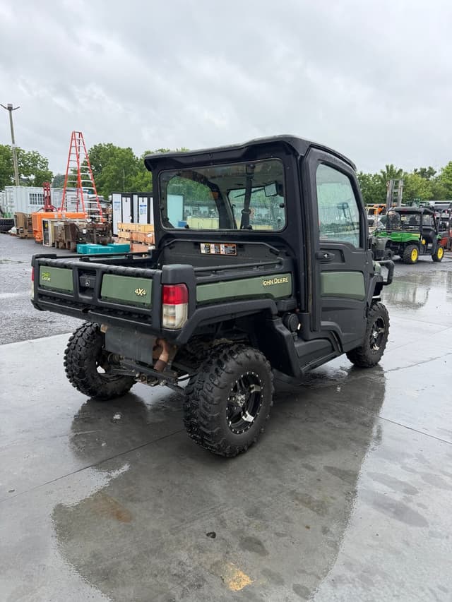 Image of John Deere XUV 835R equipment image 2