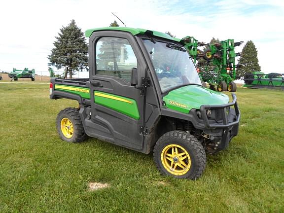 Image of John Deere XUV 835R equipment image 2