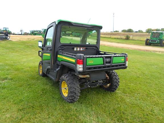 Image of John Deere XUV 835R equipment image 4