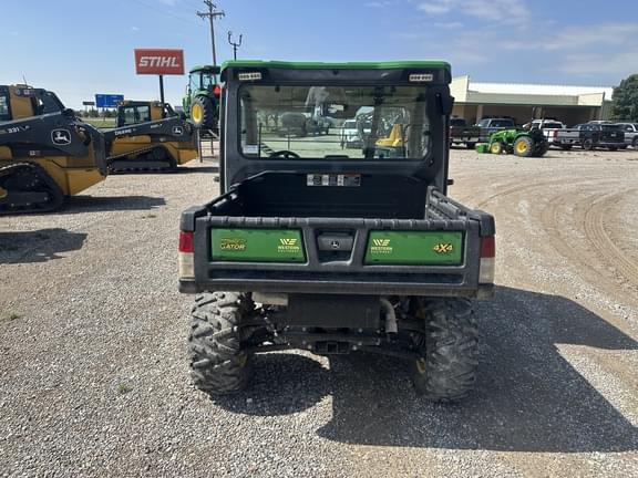 Image of John Deere XUV 835R equipment image 3