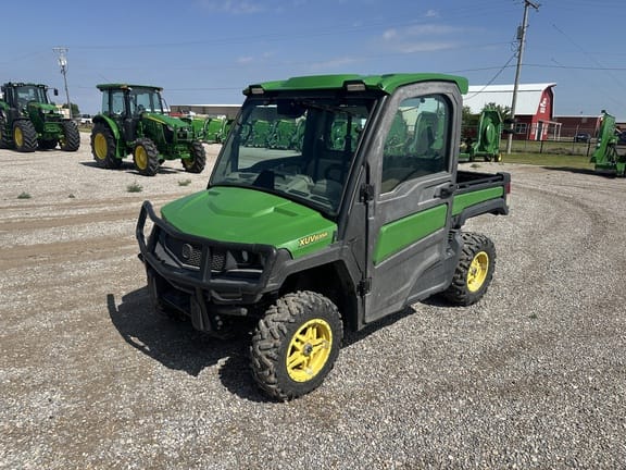 Main image John Deere XUV 835R