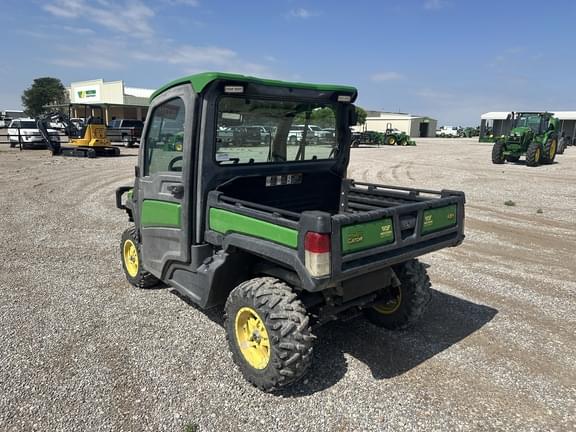 Image of John Deere XUV 835R equipment image 2
