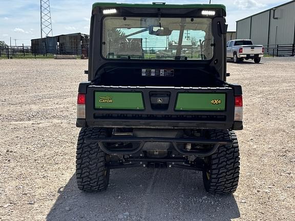 Image of John Deere XUV 835R equipment image 3