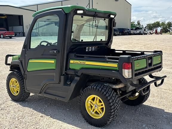 Image of John Deere XUV 835R equipment image 2