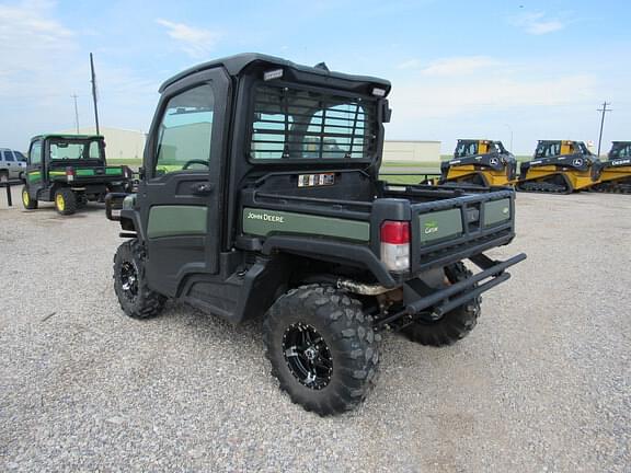 Image of John Deere XUV 835R equipment image 2