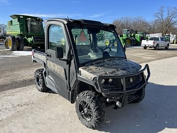 2019 John Deere XUV 835R Equipment Image0