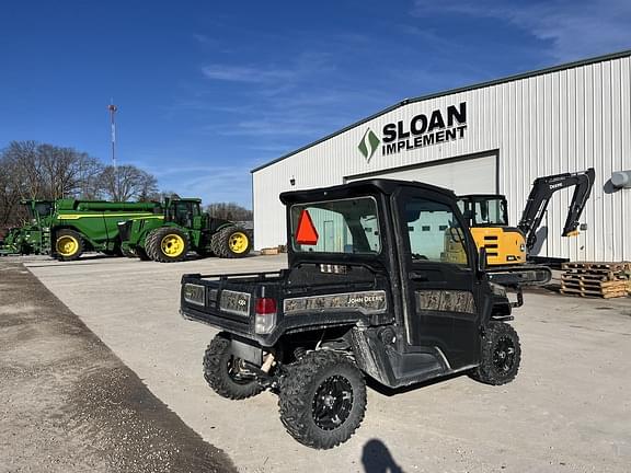 Image of John Deere XUV 835R equipment image 2