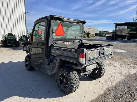 Image of John Deere XUV 835R equipment image 3