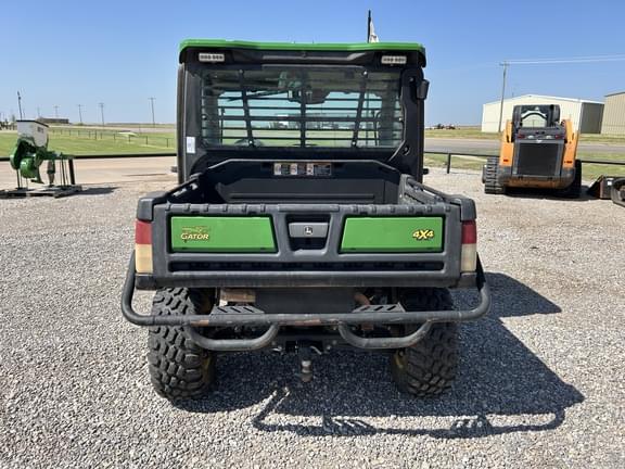 Image of John Deere XUV 835R equipment image 3