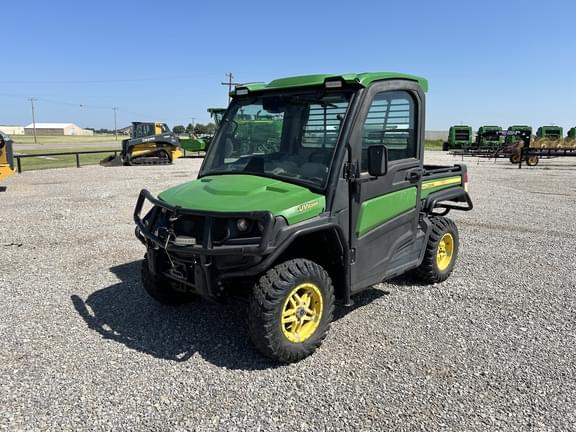 Image of John Deere XUV 835R Primary image