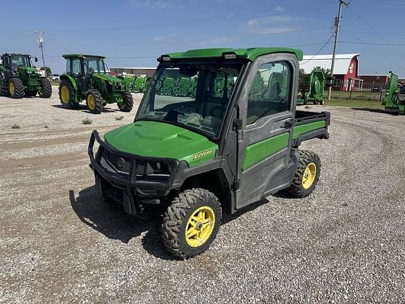 Image of John Deere XUV 835R Primary image