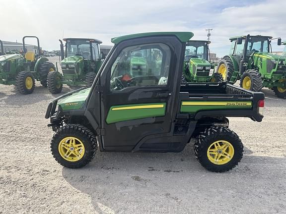 Image of John Deere XUV 835R equipment image 1