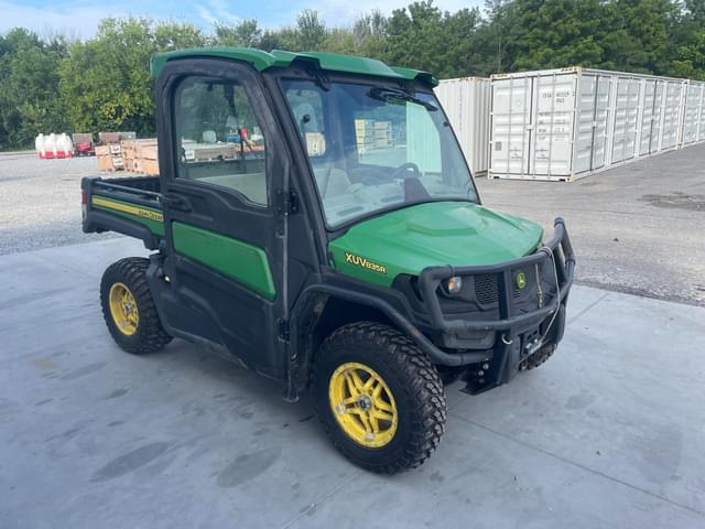 Image of John Deere XUV 835R equipment image 1