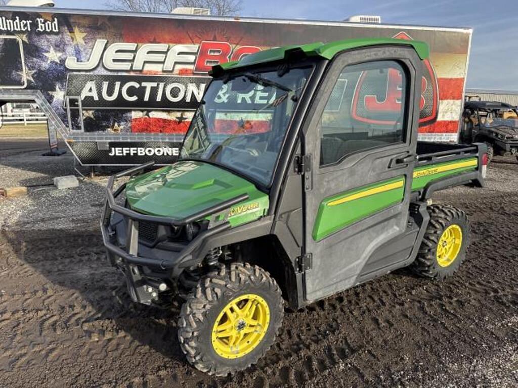 Image of John Deere XUV 835R Primary image