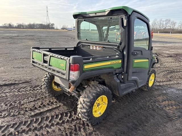 Image of John Deere XUV 835R equipment image 2