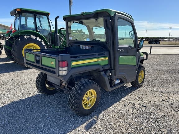 Image of John Deere XUV 835R equipment image 4