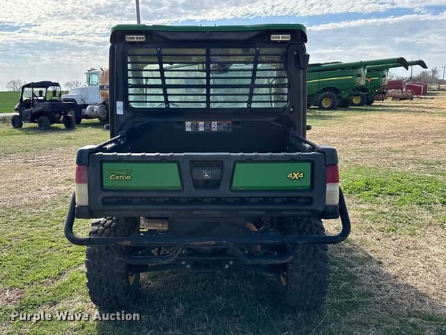 Image of John Deere XUV 835R equipment image 4