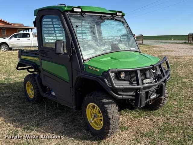 Image of John Deere XUV 835R equipment image 2