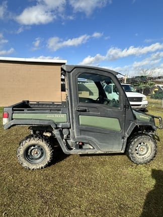 2019 John Deere XUV 865M Equipment Image0