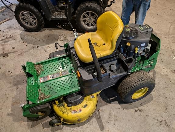 Image of John Deere Z335E Primary image