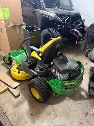 Image of John Deere Z335M Image 1