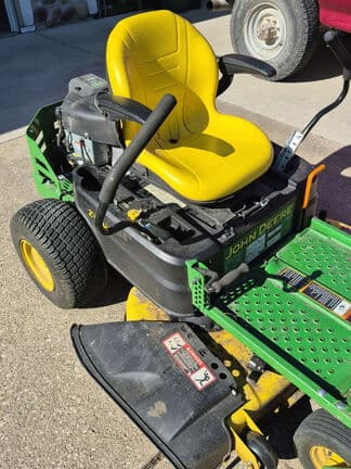 Image of John Deere Z345M equipment image 2