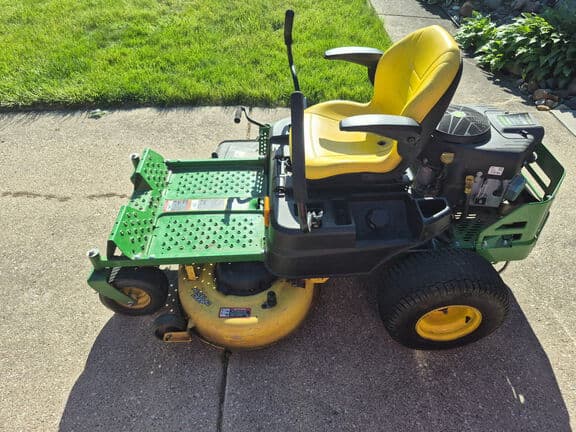 Image of John Deere Z345M equipment image 1