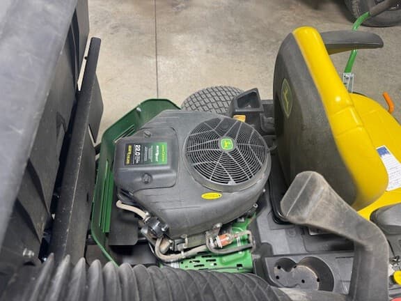 Image of John Deere Z345R equipment image 4