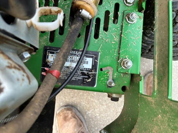 Image of John Deere Z345R equipment image 4