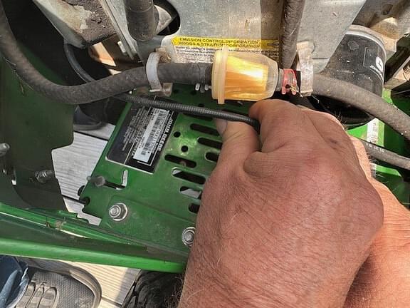 Image of John Deere Z375R equipment image 3