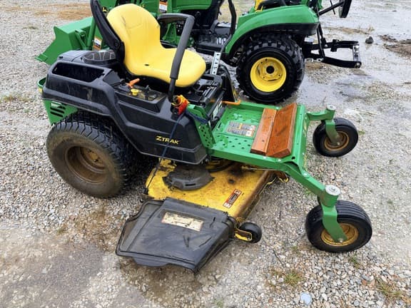 Image of John Deere Z525E equipment image 1